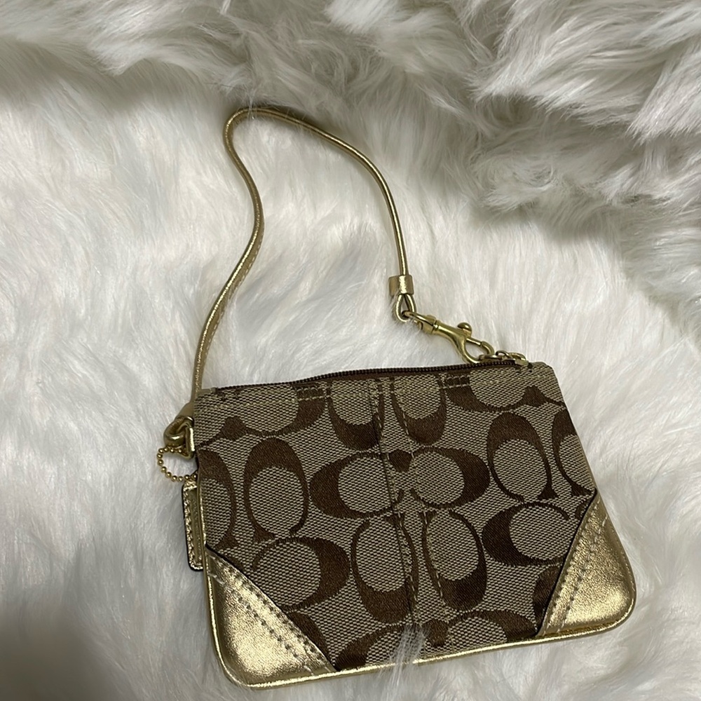 Coach Wristlet - Picture 3 of 8